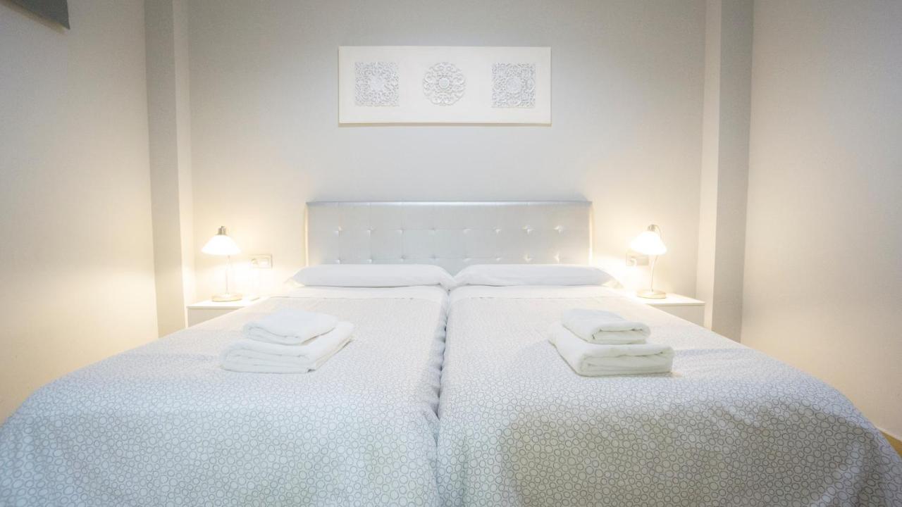 Deluxe Apartment In La Giralda เซบีญา ภายนอก รูปภาพ